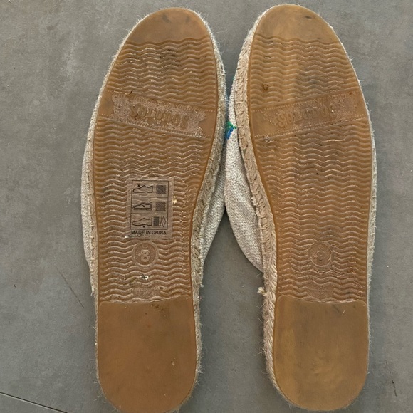 Embroidered Soludos - Picture 2 of 3